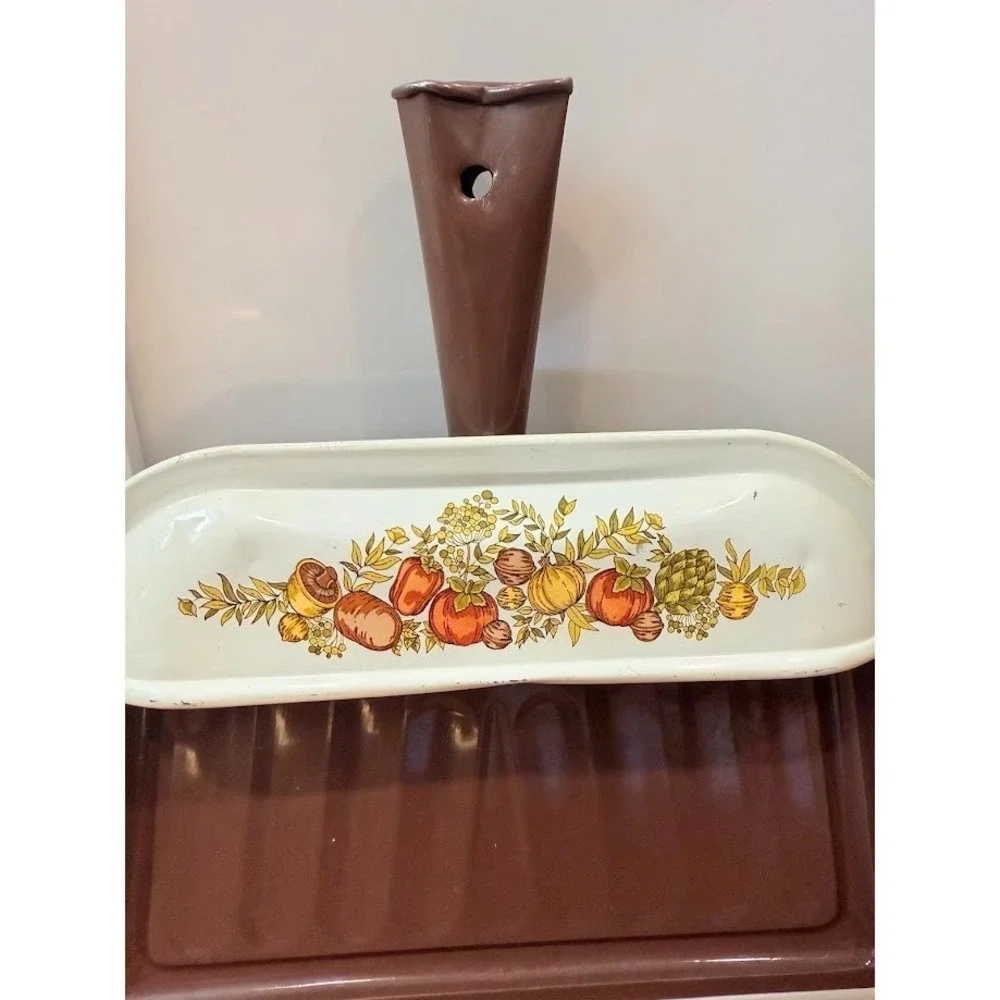 Vintage Metal Spice Of Life Brown Dust Pan Ballonoff Cleveland USA Veggies